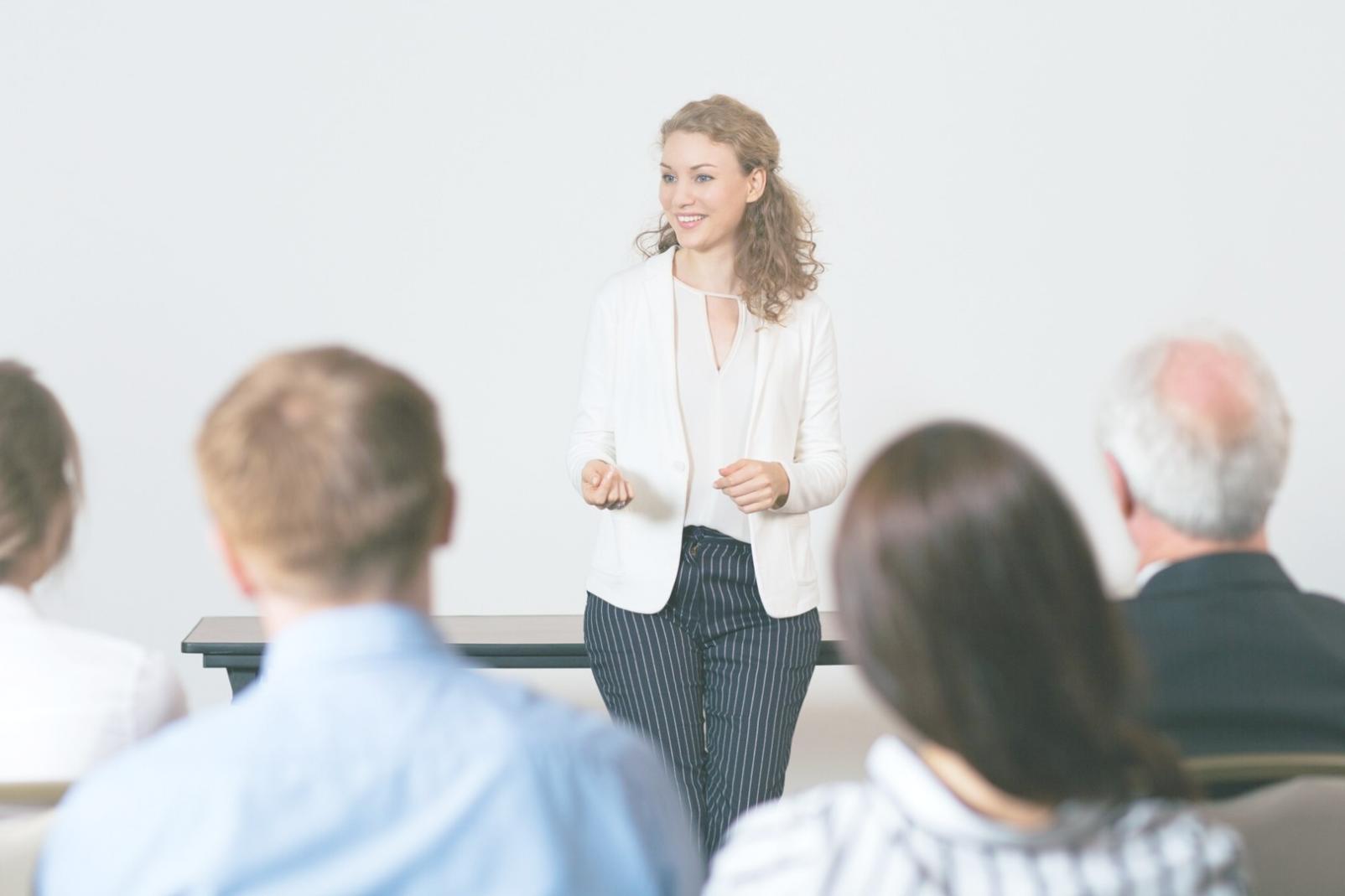 Session de formation budgétaire avec analyse de cas pratiques